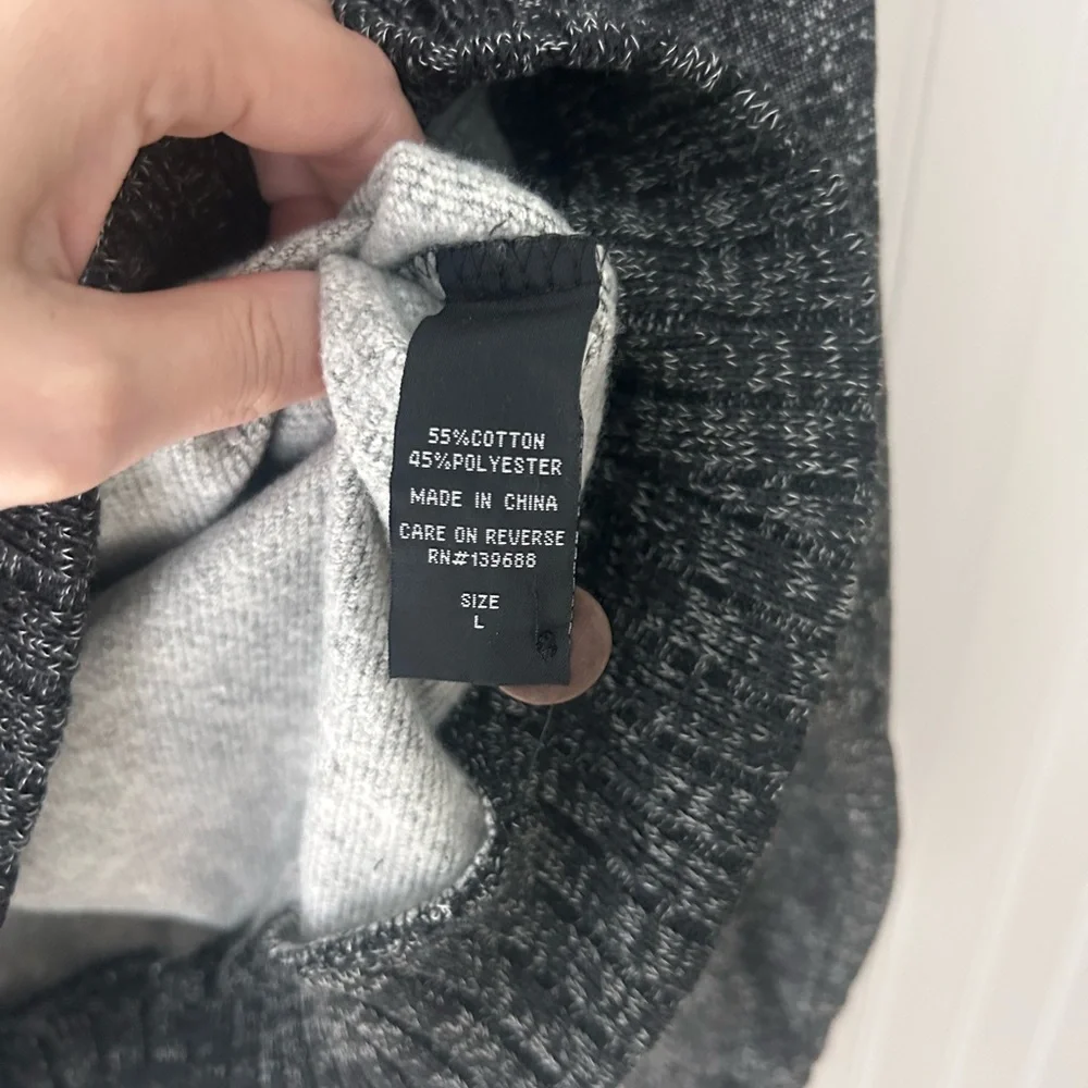 Ocean Current Men’s Large Charcoal Gray Sweat